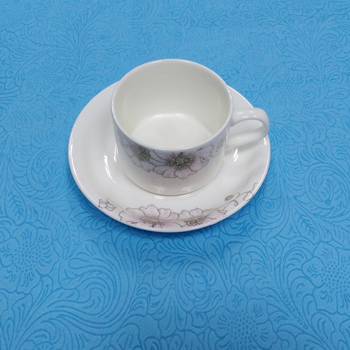 Disposable tea table cover