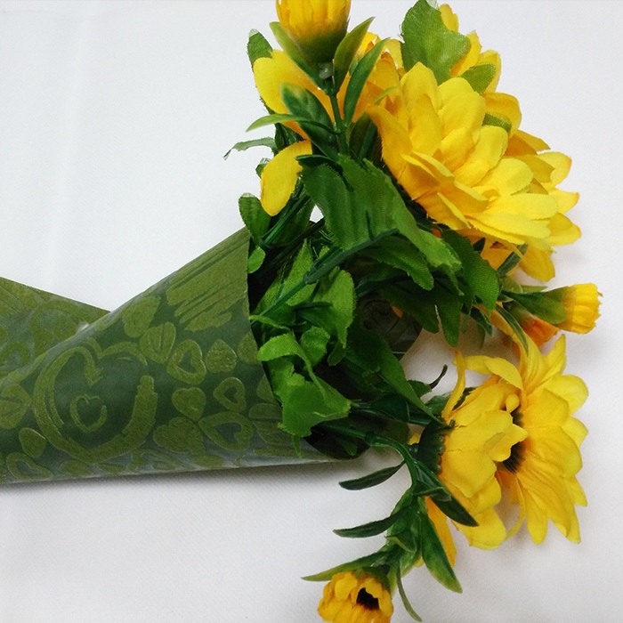 Customized nonwoven flower wrapping